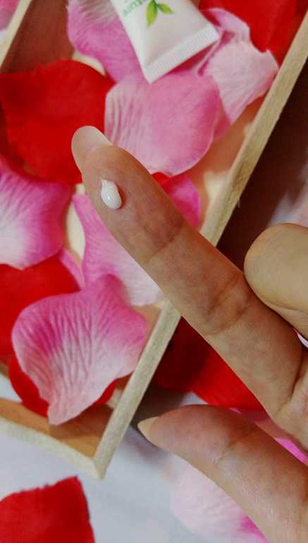 CosNature有機紅石榴緊緻拉提眼霜