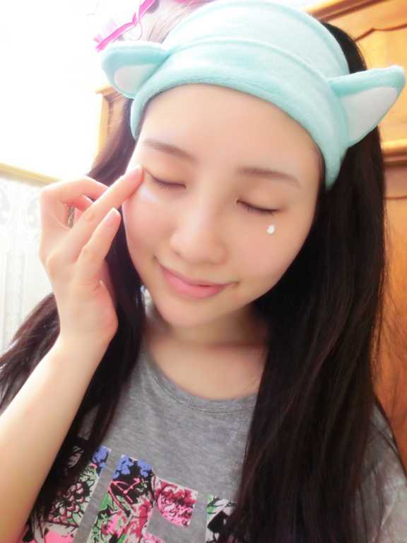 CosNature有機紅石榴緊緻拉提眼霜