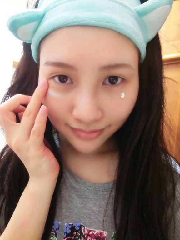 CosNature有機紅石榴緊緻拉提眼霜