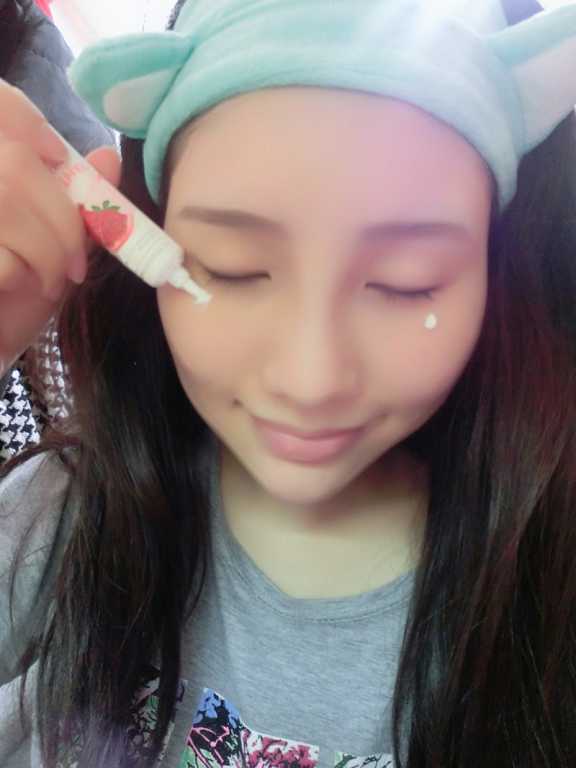 CosNature有機紅石榴緊緻拉提眼霜