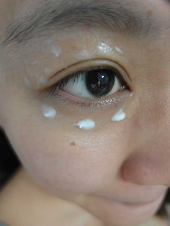 CosNature有機紅石榴緊緻拉提眼霜