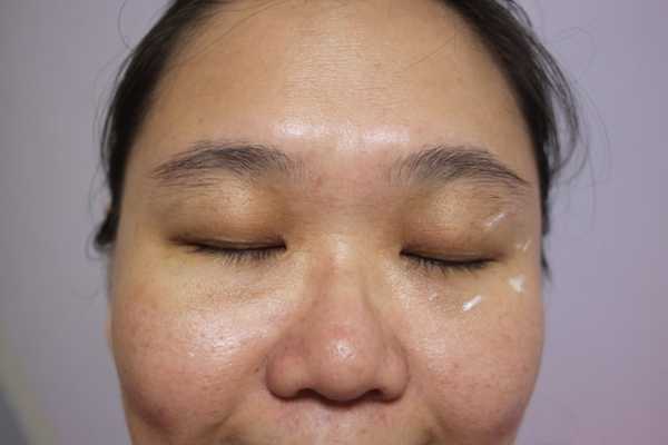 CosNature有機紅石榴緊緻拉提眼霜