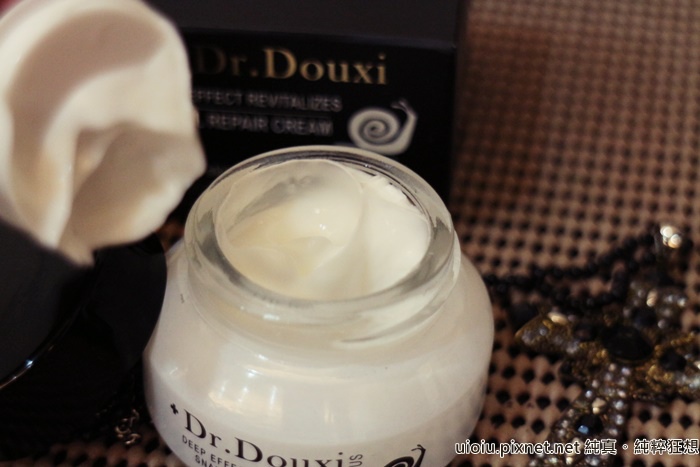 Dr.Douxi朵璽頂級修護蝸牛霜006.JPG