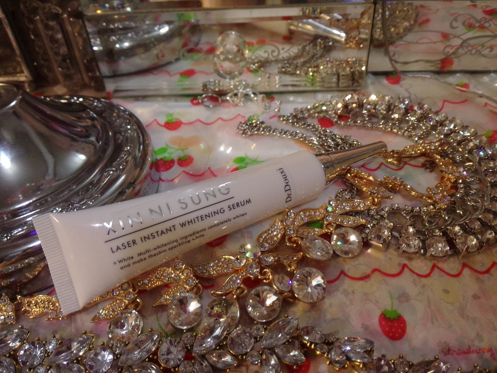 朵璽XIN NI SUNG激光瞬效美白精華