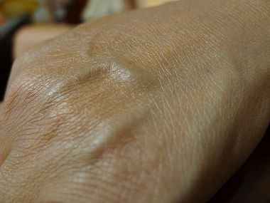 全效活膚修護防曬CC霜SPF50+/PA+++