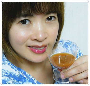拿杯子2.jpg