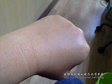 一覺醒來皮膚就變得不一樣的琺頌高效保濕氣色晚安膜櫻花柑橘