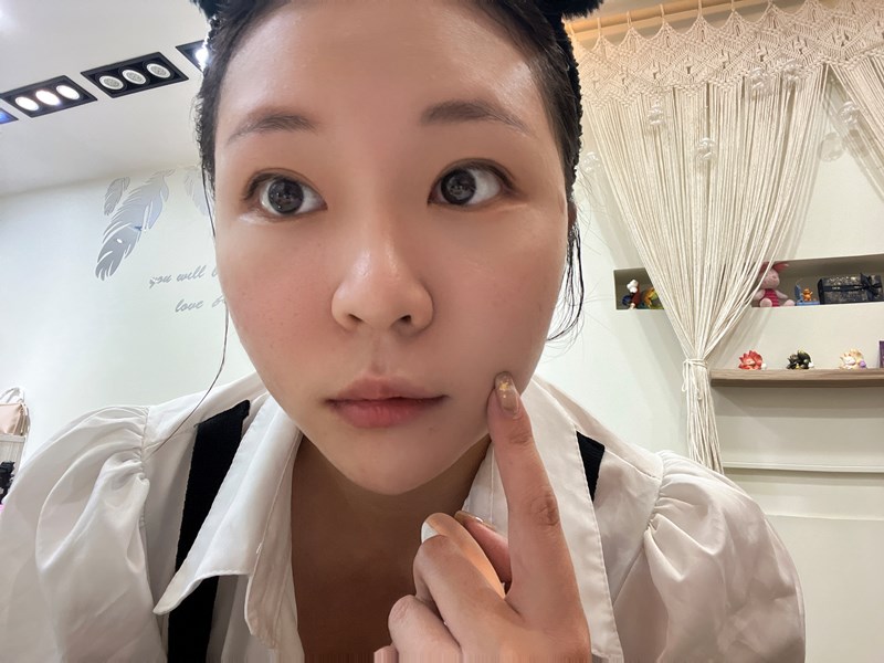 POETRYDANI 霧感遮瑕隔離乳(つ´ω`)つ開箱 試用