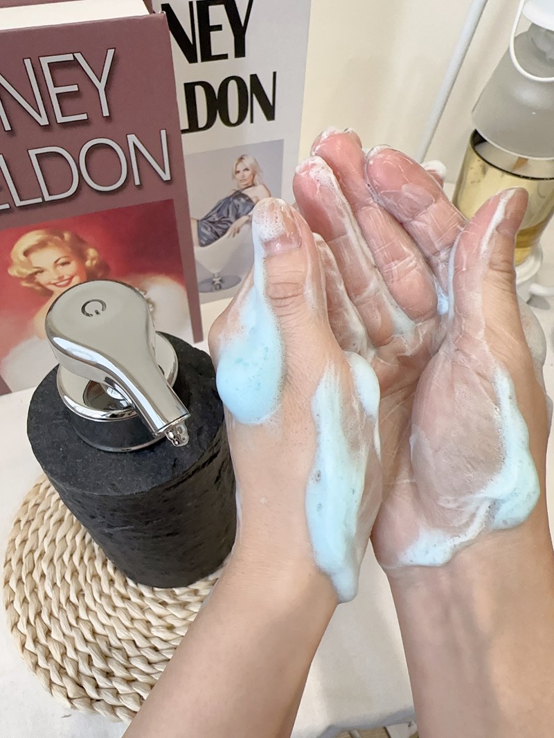 女人知己試用大隊,口碑行銷,部落客行銷,防護大師 感應式泡沫給皂機,0.25s 極速感應出液,免接觸,减少交叉感染,可充電,續航時間6個月,內嵌式結構設計,比市場上洗手機的防水等級更高,瓶器多樣性,選擇性高   