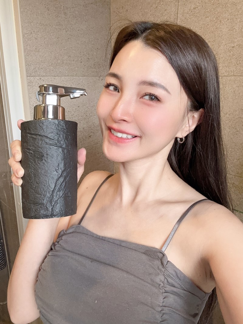 女人知己試用大隊,口碑行銷,部落客行銷,防護大師 感應式泡沫給皂機,0.25s 極速感應出液,免接觸,减少交叉感染,可充電,續航時間6個月,內嵌式結構設計,比市場上洗手機的防水等級更高,瓶器多樣性,選擇性高   
