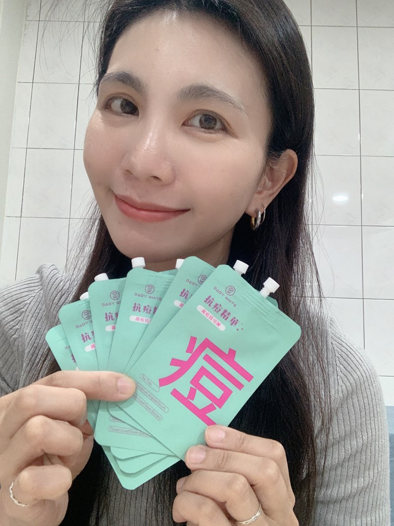 女人知己試用大隊,口碑行銷,部落客行銷,babywhite美白精華,babywhite精華評價,babywhite7大問題精華,配方有保濕基礎,吸收超快,開架保濕推薦,好用精華液,妝前保養推薦,台灣保養品推薦