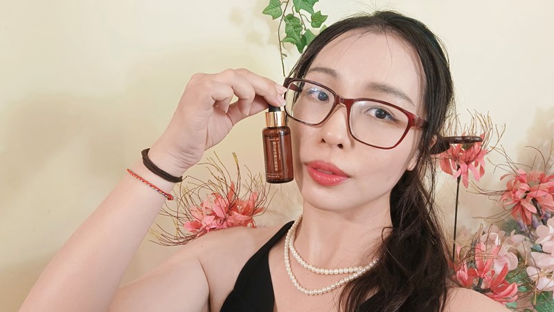 【保養】保濕緊緻亮白,三合一「Biomeni碧美倪Dr.St 【保養】保濕緊緻亮白,三合一「Biomeni碧美倪Dr.St