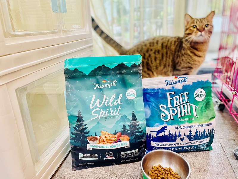 Triumph奔放去骨雞肉糙米配方天然糧及奔放去骨雞肉莓果配 Triumph奔放去骨雞肉糙米配方天然糧及奔放去骨雞肉莓果配