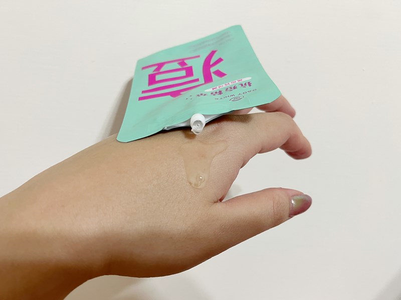 女人知己試用大隊,口碑行銷,部落客行銷,babywhite美白精華,babywhite精華評價,babywhite7大問題精華,配方有保濕基礎,吸收超快,開架保濕推薦,好用精華液,妝前保養推薦,台灣保養品推薦