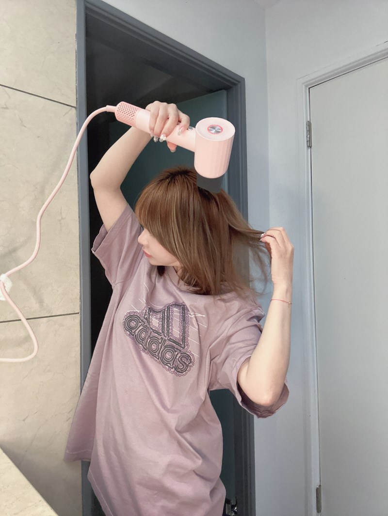 女人知己試用大隊,口碑行銷,部落客行銷,WiWU負離子高速吹風機,高速負離子吹風機推薦,護髮吹風機負離子,快速乾髮負離子吹風機,吹風機推薦護髮效果,吹風機旅行便攜款,靜音高速吹風機,頭髮快乾吹風機推薦,負離子吹風機直髮/捲髮適用,吹風機品牌性價比推薦,美髮師專用吹風機,沙龍級高速吹風機,吹風機熱風護髮科技,WiWU家用專業吹風機,吹風機快速乾髮神器,吹風機CP值高推薦,吹風機排行榜2024,離子吹風機溫和護髮
