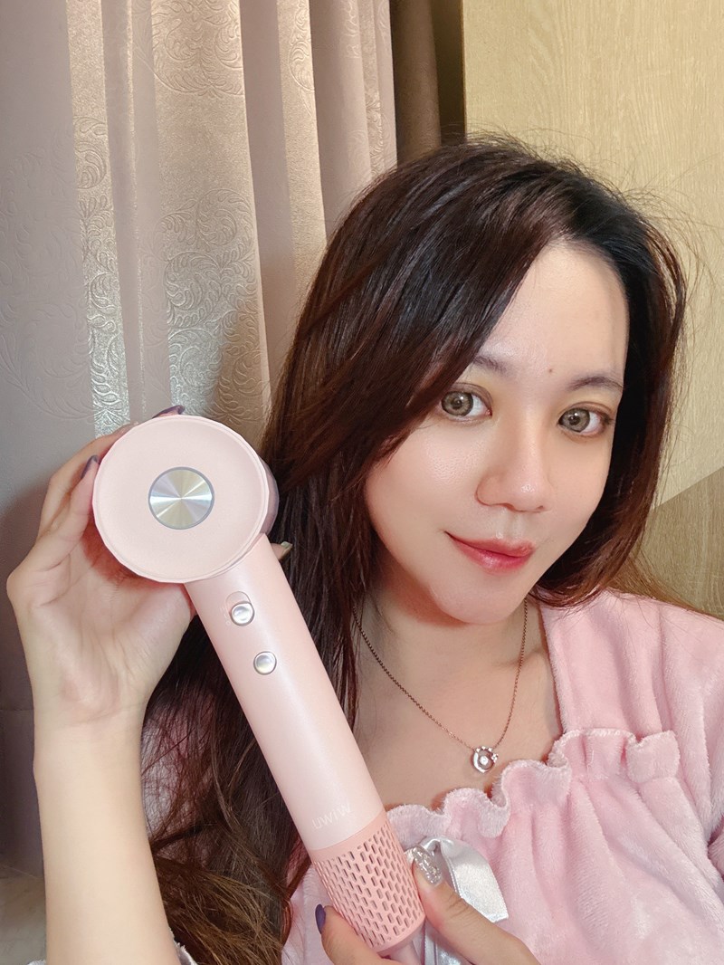女人知己試用大隊,口碑行銷,部落客行銷,WiWU負離子高速吹風機,高速負離子吹風機推薦,護髮吹風機負離子,快速乾髮負離子吹風機,吹風機推薦護髮效果,吹風機旅行便攜款,靜音高速吹風機,頭髮快乾吹風機推薦,負離子吹風機直髮/捲髮適用,吹風機品牌性價比推薦,美髮師專用吹風機,沙龍級高速吹風機,吹風機熱風護髮科技,WiWU家用專業吹風機,吹風機快速乾髮神器,吹風機CP值高推薦,吹風機排行榜2024,離子吹風機溫和護髮