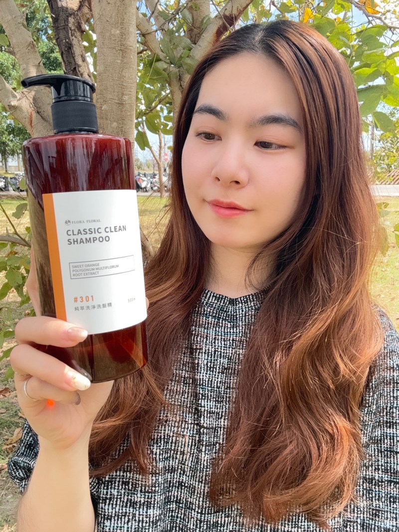 Flora Floral花葉純萃洗淨洗髮精 使用評價|頭皮清 試用
