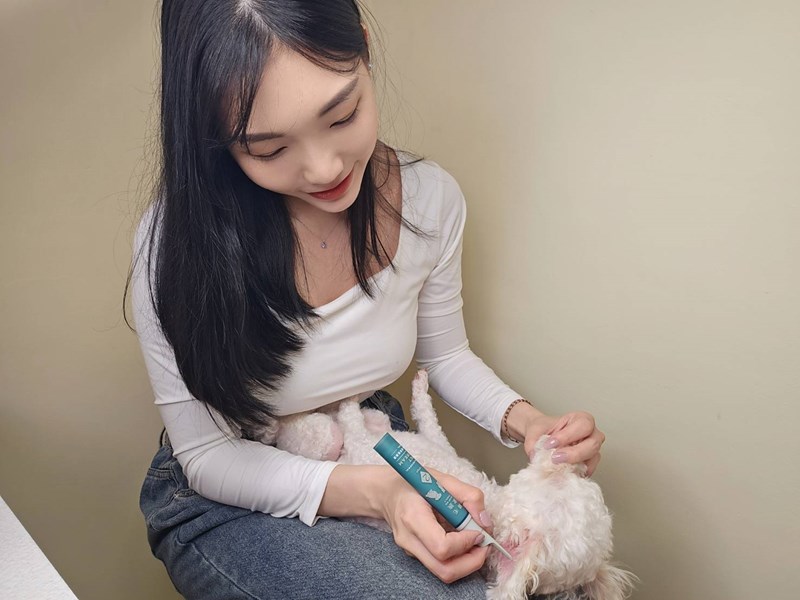 女人知己試用大隊,口碑行銷,部落客行銷,歸毛家族,歸毛家族萌耳液,歸毛家族萌耳靈,Goodmofamily歸毛家族 寵物萌耳保衛組,歸毛家族 萌耳保衛組,萌耳液,萌耳靈,精萃營養霜,耳道營養保護力,平衡耳道內油脂分泌,無抗生素,無類固醇,神經醯胺,歐盟有機認證成分,19種綜合胺基酸,榮獲SNQ國家認證,上萬毛爸媽見證,3週幫助耳道健康