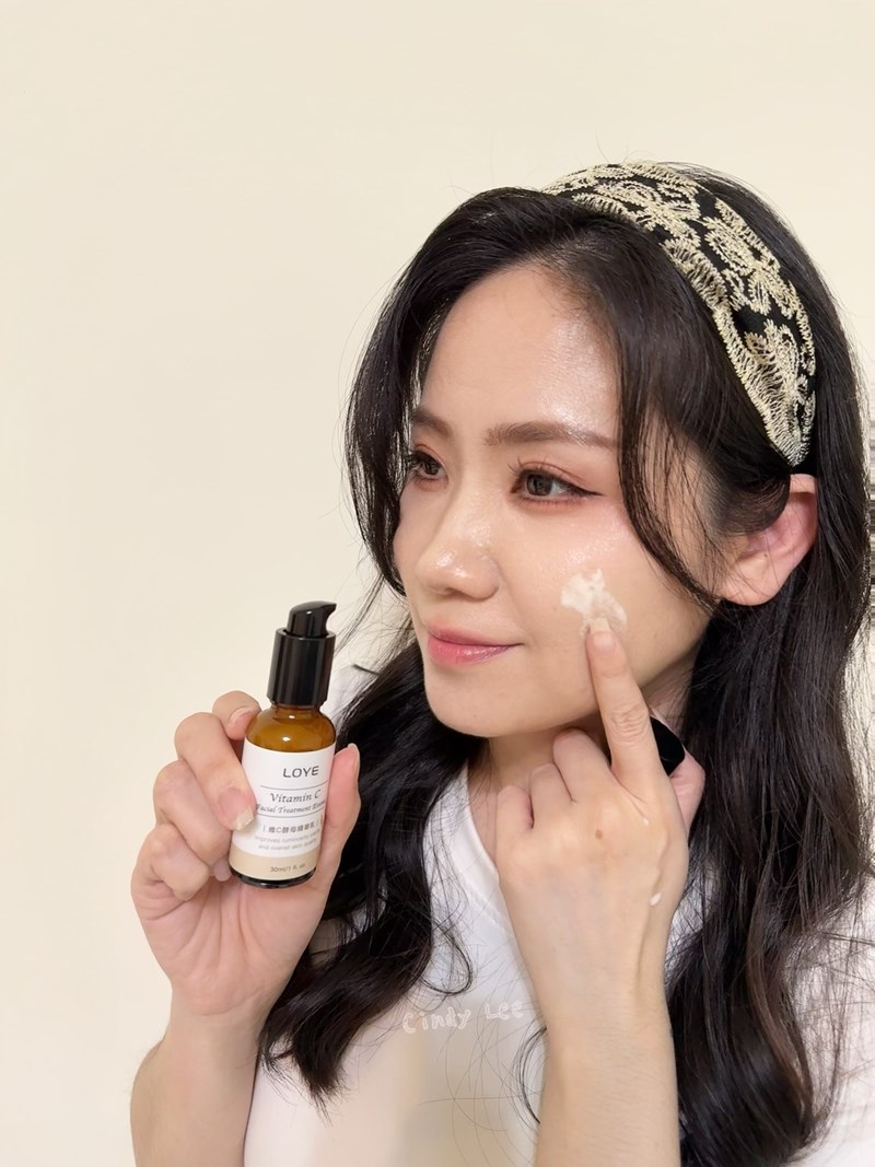 [保養]極浸水嫩早C晚A【LOYE樂妍維C酵母精華乳+維A角