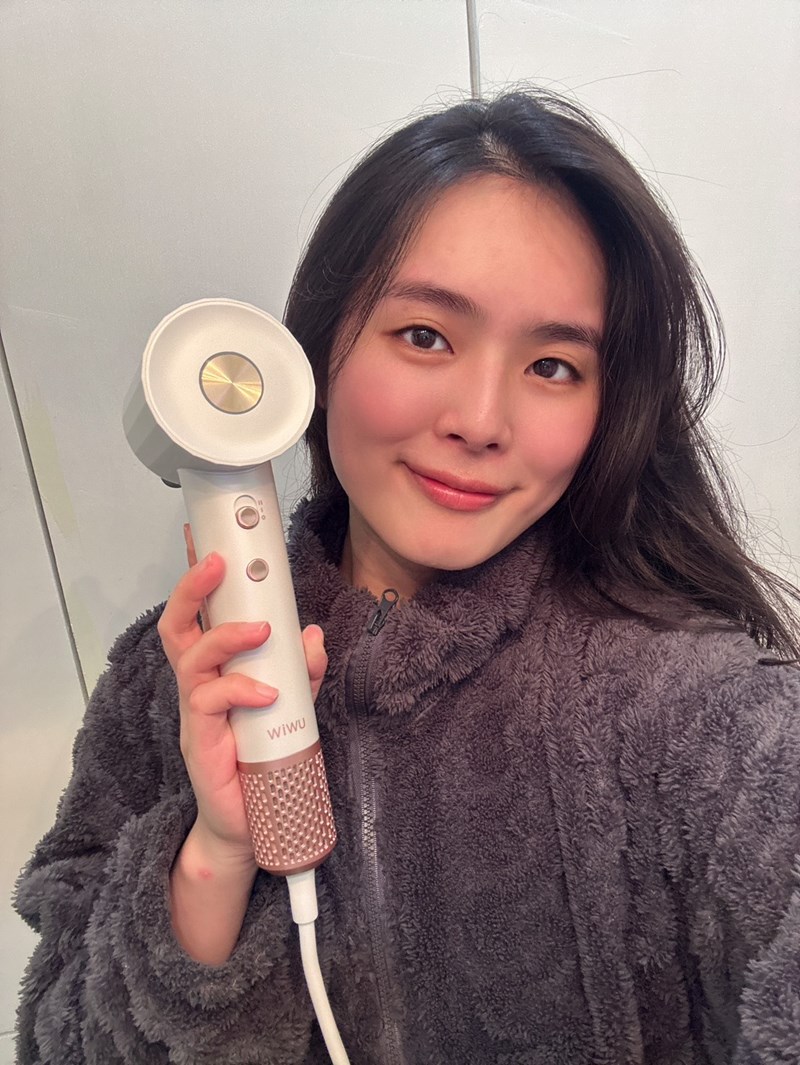 女人知己試用大隊,口碑行銷,部落客行銷,WiWU負離子高速吹風機,高速負離子吹風機推薦,護髮吹風機負離子,快速乾髮負離子吹風機,吹風機推薦護髮效果,吹風機旅行便攜款,靜音高速吹風機,頭髮快乾吹風機推薦,負離子吹風機直髮/捲髮適用,吹風機品牌性價比推薦,美髮師專用吹風機,沙龍級高速吹風機,吹風機熱風護髮科技,WiWU家用專業吹風機,吹風機快速乾髮神器,吹風機CP值高推薦,吹風機排行榜2024,離子吹風機溫和護髮