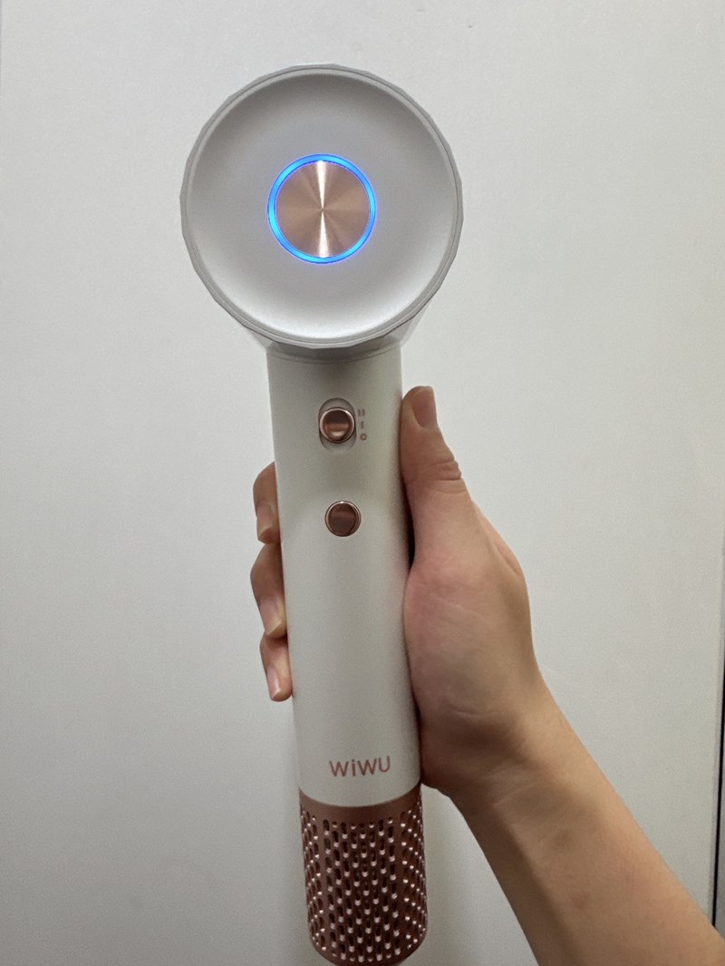 女人知己試用大隊,口碑行銷,部落客行銷,WiWU負離子高速吹風機,高速負離子吹風機推薦,護髮吹風機負離子,快速乾髮負離子吹風機,吹風機推薦護髮效果,吹風機旅行便攜款,靜音高速吹風機,頭髮快乾吹風機推薦,負離子吹風機直髮/捲髮適用,吹風機品牌性價比推薦,美髮師專用吹風機,沙龍級高速吹風機,吹風機熱風護髮科技,WiWU家用專業吹風機,吹風機快速乾髮神器,吹風機CP值高推薦,吹風機排行榜2024,離子吹風機溫和護髮