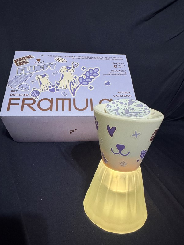 女人知己試用大隊,口碑行銷,部落客行銷,FRAMULA芬乘 寵物香氛儀套裝組,寵物香氛儀,芬乘FRAMULA,寵物去味神器,寵物環保香氛,精油香氛,無酒精香氛儀,寵物異味控制,高質感香氛儀,毛孩居家香氛,低音靜音香氛機,毛孩精緻生活