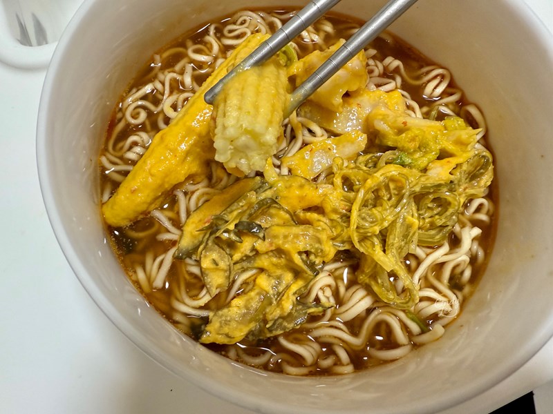 [美食]超好吃泡菜小姐【黃金泡菜、黃金玉米筍、黃金海帶絲、黃