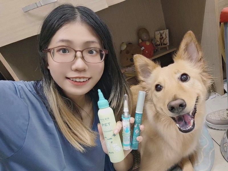 女人知己試用大隊,口碑行銷,部落客行銷,歸毛家族,歸毛家族萌耳液,歸毛家族萌耳靈,Goodmofamily歸毛家族 寵物萌耳保衛組,歸毛家族 萌耳保衛組,萌耳液,萌耳靈,精萃營養霜,耳道營養保護力,平衡耳道內油脂分泌,無抗生素,無類固醇,神經醯胺,歐盟有機認證成分,19種綜合胺基酸,榮獲SNQ國家認證,上萬毛爸媽見證,3週幫助耳道健康