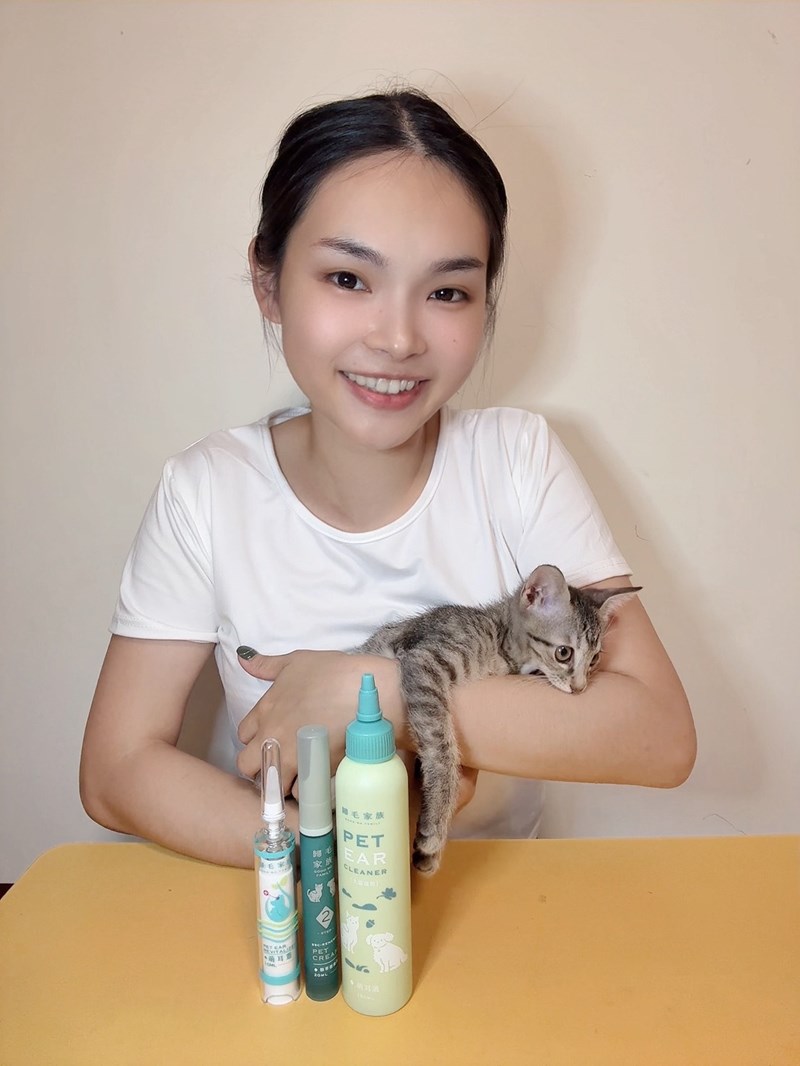 女人知己試用大隊,口碑行銷,部落客行銷,歸毛家族,歸毛家族萌耳液,歸毛家族萌耳靈,Goodmofamily歸毛家族 寵物萌耳保衛組,歸毛家族 萌耳保衛組,萌耳液,萌耳靈,精萃營養霜,耳道營養保護力,平衡耳道內油脂分泌,無抗生素,無類固醇,神經醯胺,歐盟有機認證成分,19種綜合胺基酸,榮獲SNQ國家認證,上萬毛爸媽見證,3週幫助耳道健康