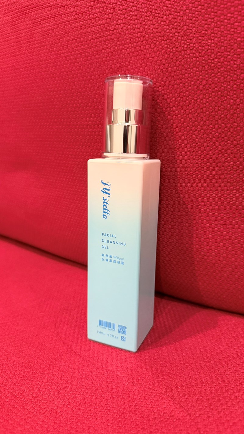洗完之後不緊繃,整張臉摸起來還有點滑滑嫩嫩的 JY stel 試用