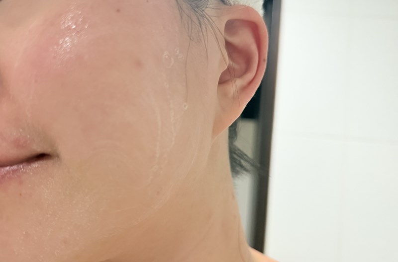 洗完之後不緊繃,整張臉摸起來還有點滑滑嫩嫩的 JY stel 試用