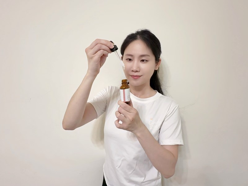 [保養]JS婕洛妮絲【液態三重酸煥膚精華】Cindy開箱