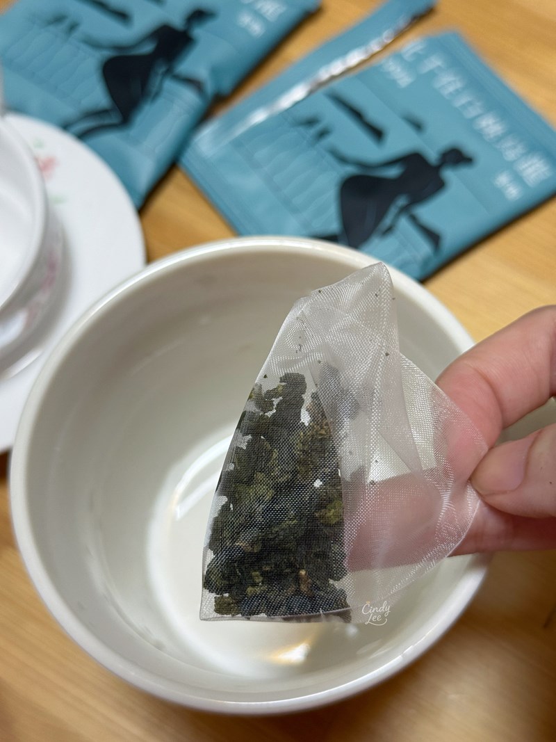 [美食]楽澗茶葉特色伴手禮【楽澗衣服小茶揹】Cindy開箱