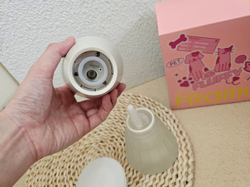 女人知己試用大隊,口碑行銷,部落客行銷,FRAMULA芬乘 寵物香氛儀套裝組,寵物香氛儀,芬乘FRAMULA,寵物去味神器,寵物環保香氛,精油香氛,無酒精香氛儀,寵物異味控制,高質感香氛儀,毛孩居家香氛,低音靜音香氛機,毛孩精緻生活