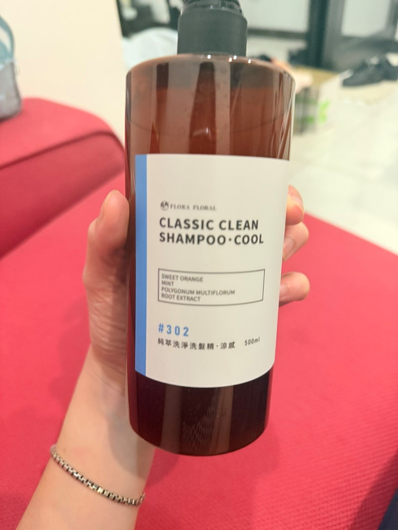 夏日沁涼頭皮spa|Flora Floral花葉純萃洗淨洗髮 試用