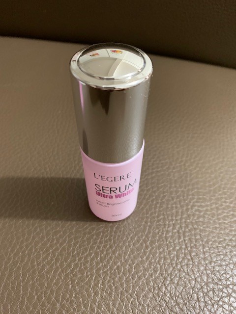 女人知己試用大隊,韓國L'EGERE蘭吉兒光速美白安瓶,韓國蘭吉兒光速美白安瓶,擁有近15年資深醫美背景的韓國科研團隊,研發高品質,安全有效的保養品,提倡精準保養理念,講求保養品用得多不如用得精準,獨家 ARP賦活深導因子,將保養成分更有效運作於肌膚底層,為啟動肌膚光采的鑰匙,光速美白安瓶,ARP賦活深導因子,7天美白,14天淡斑,穀胱甘肽,維他命C磷酸鎂鹽,抑制黑色素,好吸收不黏膩,白天可以用不反黑,很保濕