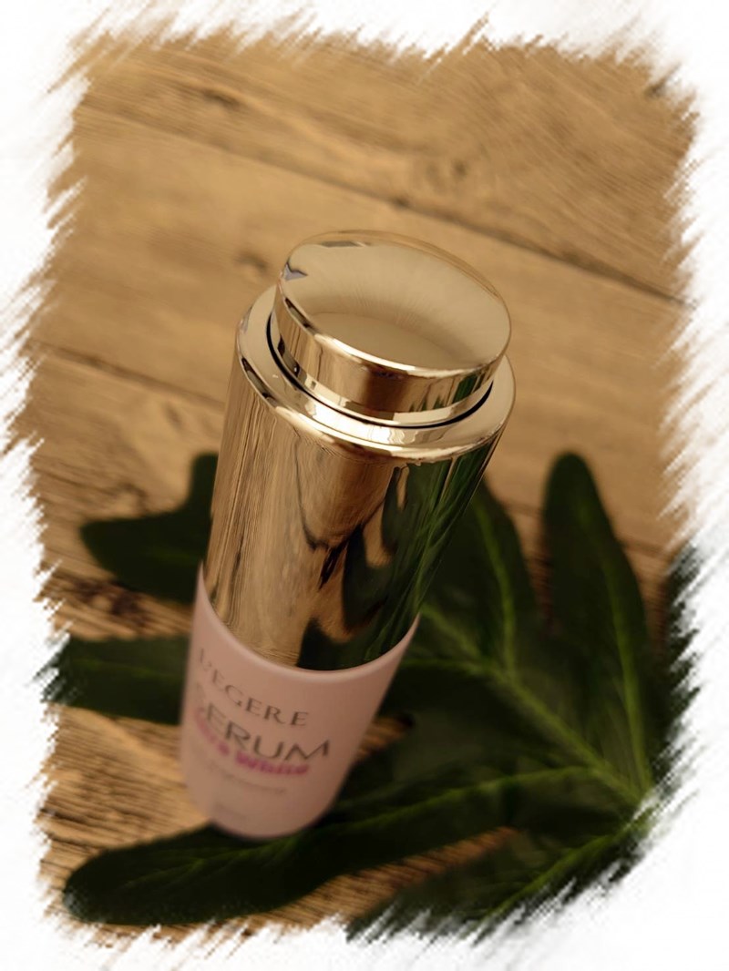 女人知己試用大隊,韓國L'EGERE蘭吉兒光速美白安瓶,韓國蘭吉兒光速美白安瓶,擁有近15年資深醫美背景的韓國科研團隊,研發高品質,安全有效的保養品,提倡精準保養理念,講求保養品用得多不如用得精準,獨家 ARP賦活深導因子,將保養成分更有效運作於肌膚底層,為啟動肌膚光采的鑰匙,光速美白安瓶,ARP賦活深導因子,7天美白,14天淡斑,穀胱甘肽,維他命C磷酸鎂鹽,抑制黑色素,好吸收不黏膩,白天可以用不反黑,很保濕