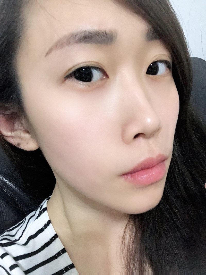 女人知己試用大隊,韓國L'EGERE蘭吉兒光速美白安瓶,韓國蘭吉兒光速美白安瓶,擁有近15年資深醫美背景的韓國科研團隊,研發高品質,安全有效的保養品,提倡精準保養理念,講求保養品用得多不如用得精準,獨家 ARP賦活深導因子,將保養成分更有效運作於肌膚底層,為啟動肌膚光采的鑰匙,光速美白安瓶,ARP賦活深導因子,7天美白,14天淡斑,穀胱甘肽,維他命C磷酸鎂鹽,抑制黑色素,好吸收不黏膩,白天可以用不反黑,很保濕