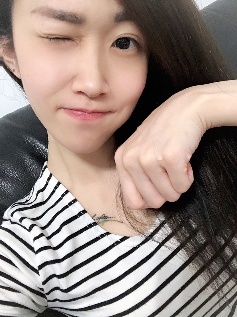 女人知己試用大隊,韓國L'EGERE蘭吉兒光速美白安瓶,韓國蘭吉兒光速美白安瓶,擁有近15年資深醫美背景的韓國科研團隊,研發高品質,安全有效的保養品,提倡精準保養理念,講求保養品用得多不如用得精準,獨家 ARP賦活深導因子,將保養成分更有效運作於肌膚底層,為啟動肌膚光采的鑰匙,光速美白安瓶,ARP賦活深導因子,7天美白,14天淡斑,穀胱甘肽,維他命C磷酸鎂鹽,抑制黑色素,好吸收不黏膩,白天可以用不反黑,很保濕