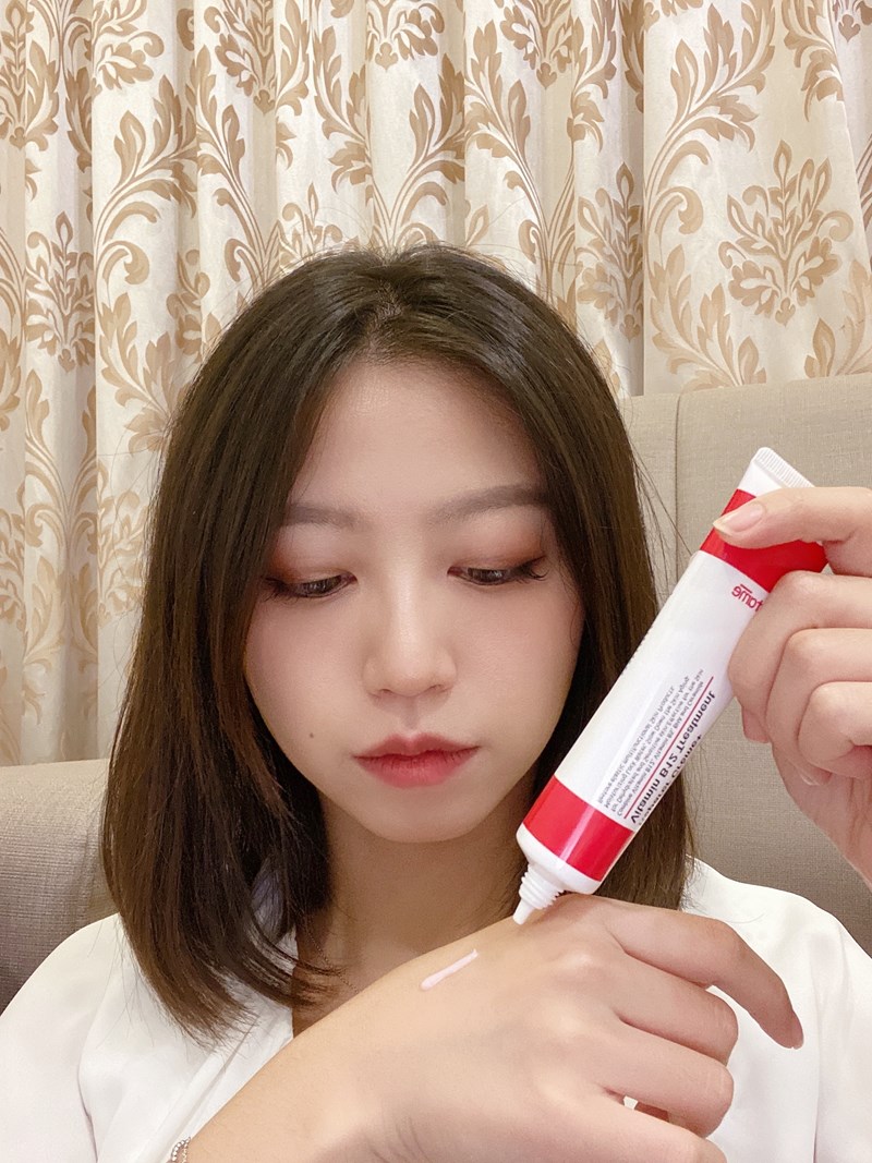 女人知己試用大隊,Vitame薇塔蜜維他命B12全能修護霜,Vitame薇塔蜜B12,舒敏修護,擦的B群,適合疲倦的肌膚,對抗肌膚老化,乾燥敏感,神奇修護能力,敏感肌適用,舒緩肌膚不適,保濕滋潤,防止肌膚老化,使肌膚恢復彈性,全家大小都適用,萬用修護