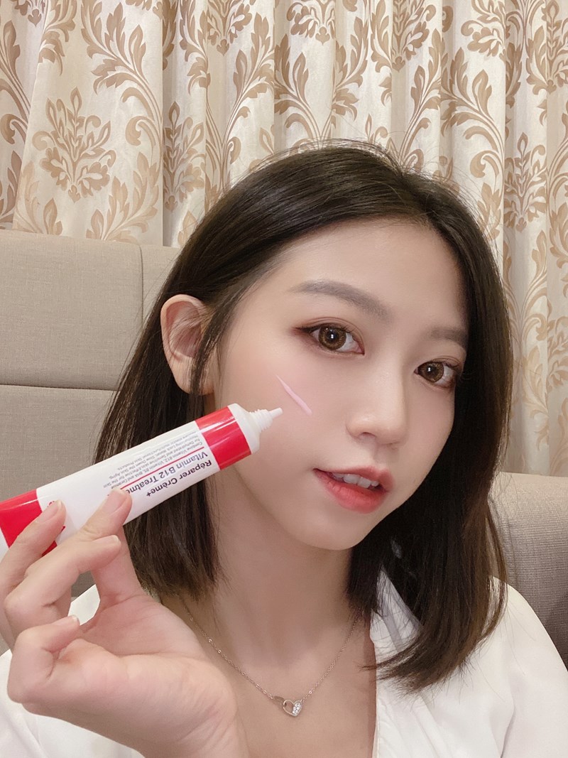 女人知己試用大隊,Vitame薇塔蜜維他命B12全能修護霜,Vitame薇塔蜜B12,舒敏修護,擦的B群,適合疲倦的肌膚,對抗肌膚老化,乾燥敏感,神奇修護能力,敏感肌適用,舒緩肌膚不適,保濕滋潤,防止肌膚老化,使肌膚恢復彈性,全家大小都適用,萬用修護