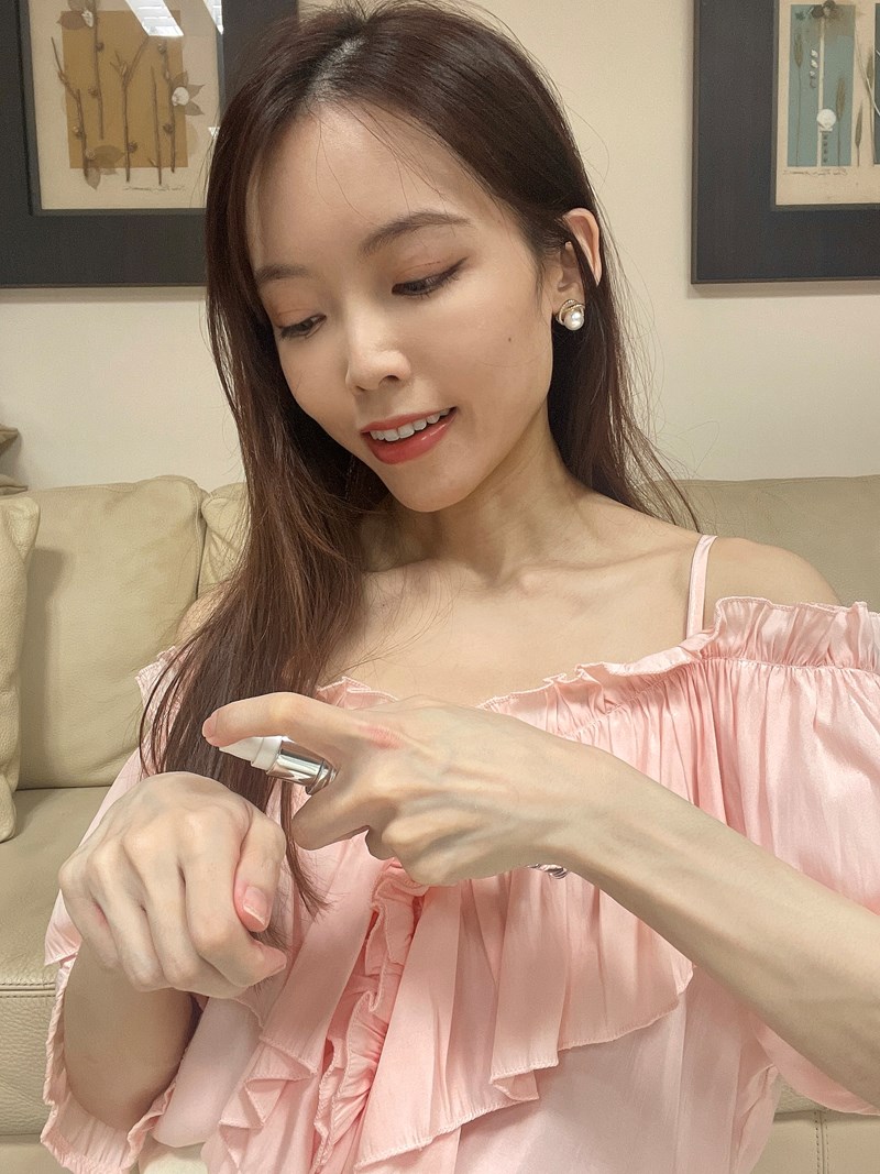 女人知己試用大隊,口碑行銷,部落客行銷,Marine C. 膠原蛋白胜肽 高效防曬隔離乳,MarineC,膠原蛋白胜肽,防曬隔離乳,Marine C.美人心,小銀瓶,防曬隔離乳30ml,隔離選的好，出門沒煩惱,女人我最大，玩美研究室推薦,一瓶頂三瓶，裸妝者最愛,1000道爾頓,膠原蛋白胜肽微分子,質地細,透氣感高,保濕,高CP值,一瓶就可以還妳漂漂臉,防曬,胜肽微分子,粉底液,遮瑕,裸妝,台灣MIT,一瓶多用途,無比透氣感