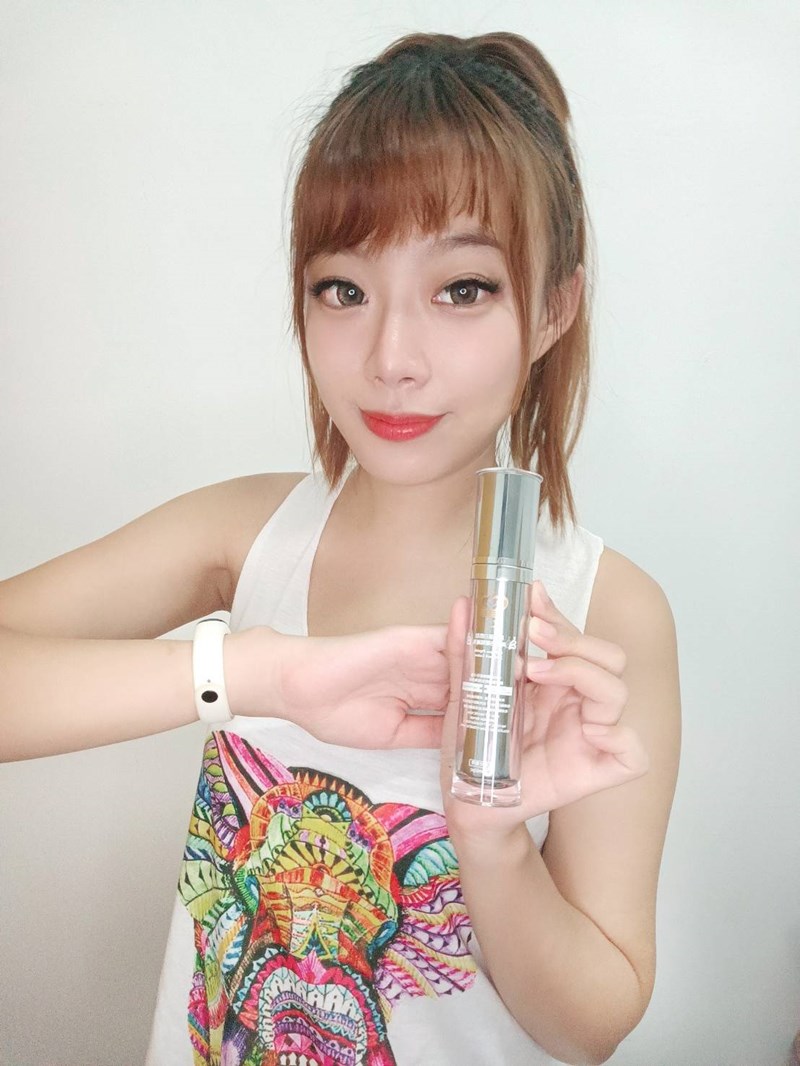 女人知己試用大隊,口碑行銷,部落客行銷,Marine C. 膠原蛋白胜肽 高效防曬隔離乳,MarineC,膠原蛋白胜肽,防曬隔離乳,Marine C.美人心,小銀瓶,防曬隔離乳30ml,隔離選的好，出門沒煩惱,女人我最大，玩美研究室推薦,一瓶頂三瓶，裸妝者最愛,1000道爾頓,膠原蛋白胜肽微分子,質地細,透氣感高,保濕,高CP值,一瓶就可以還妳漂漂臉,防曬,胜肽微分子,粉底液,遮瑕,裸妝,台灣MIT,一瓶多用途,無比透氣感