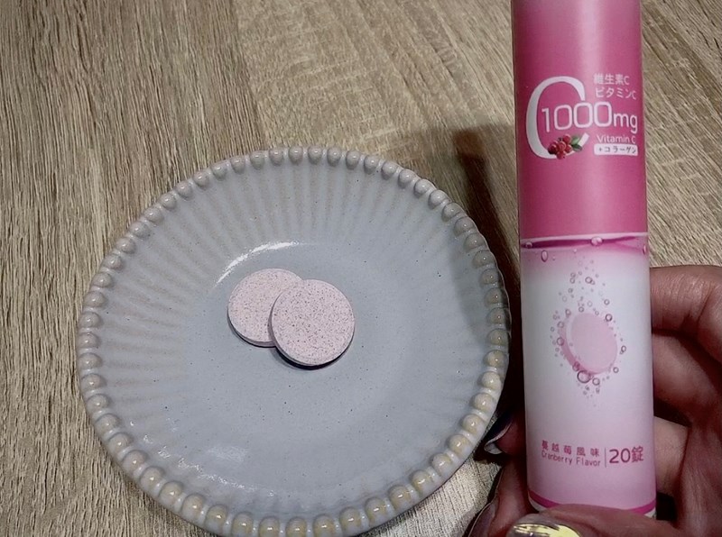 女人知己試用大隊,口碑行銷,部落客行銷,康萃 維生素C1000膠原發泡錠,BeeZin康萃,維生素C膠原發泡錠,1000mgVit.C,Vit.C膠原發泡錠,瑞莎,好氣色,促進膠原蛋白形成,促進鐵吸收,具抗氧化作用,粉紅蔓越莓口味