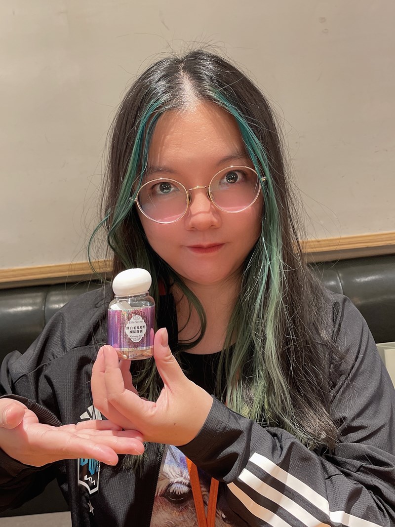女人知己試用大隊,伊莉特煥白毛孔隱形魔法膠囊,一顆抵3瓶,伊莉特47年膚質改造專家