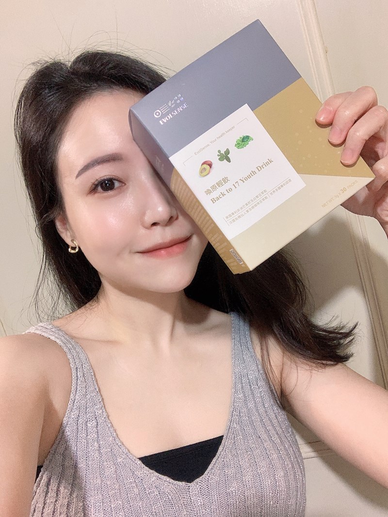 女人知己試用大隊,口碑行銷,部落客行銷,Evolsense璦研司  喚原輕飲Back to 17 Youth drink,Evolsense璦研司 喚原輕飲,添加非洲芒果籽（輕盈）,綠咖啡豆+柑橘瓜拿納（燃燒）,仙人掌萃取（分解）,金針菇萃取（淨空）,白腎豆（攔截）,吃貨速攻配方,便利,順暢,快速,多國官方認證及獎項，專利製成好安心,直接撕開食用或加入100ml冷水沖泡飲用