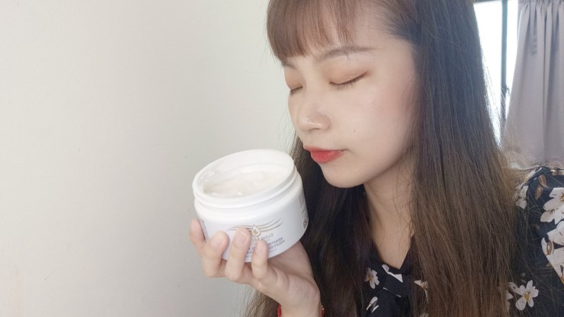 女人知己試用大隊,口碑行銷,部落客行銷,Extra Mineral 專業護色髮膜,Extra Mineral角蛋白&珍珠粉-專業護色髮膜,Extra Mineral,專業護色髮膜,無爭議化學物質,無環境傷害,無動物實驗,以色列原裝進口,含有珍貴角蛋白,珍珠粉和死海礦物質,修復染燙後受損髮質，同時具有強大的護色功用,礦物質微量元素是組織修復的重要元素,深層修護,柔順保水光澤重現髮絲生命力,回購率高,Extra Mineral結合創新美容技術與死海天然礦藏,獨特配方在修護髮絲的同時不造成髮根負擔,由專業化學家配製，經過以色列認證實驗室的嚴格測試，以確保其安全性和有效性,Extra Mineral系列香氛以舊巴黎街道的記憶為基調，加入地中海的獨特氛圍，以柑橘,桉樹,石榴為主調,以色列政府頒發傑出產品出口製造商,優良死海產品標章,GMP ISO認證,生菌數檢驗合格