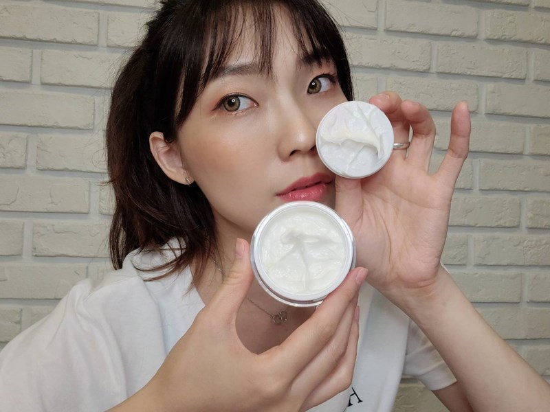女人知己試用大隊,口碑行銷,部落客行銷,V+全方位修護乳霜,VOGÉNIA V+全方位修護乳霜,舒緩肌膚壓力,生活壓力也是會造成肌膚老化的原因之一,有研究報告指出，生活壓力可能是指生理上的睡眠不足,工作的壓力,人際關係等，還有外在的環境,現今的疫情,氣候的變化，這些對於肌膚來說都是一個壓力的來源。,懶人福星 一罐就足夠,專利研發,保持肌膚水潤度，使肌膚如絲般順滑,有助於舒緩和護理肌膚,提升肌膚對環境傷害的保護力優良製作,國際認證,專業技術
