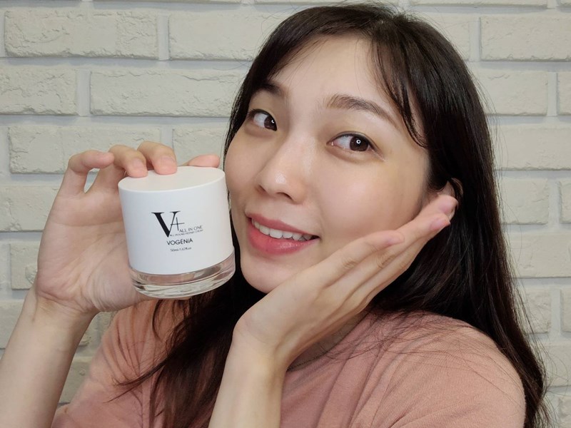 女人知己試用大隊,口碑行銷,部落客行銷,V+全方位修護乳霜,VOGÉNIA V+全方位修護乳霜,舒緩肌膚壓力,生活壓力也是會造成肌膚老化的原因之一,有研究報告指出，生活壓力可能是指生理上的睡眠不足,工作的壓力,人際關係等，還有外在的環境,現今的疫情,氣候的變化，這些對於肌膚來說都是一個壓力的來源。,懶人福星 一罐就足夠,專利研發,保持肌膚水潤度，使肌膚如絲般順滑,有助於舒緩和護理肌膚,提升肌膚對環境傷害的保護力優良製作,國際認證,專業技術