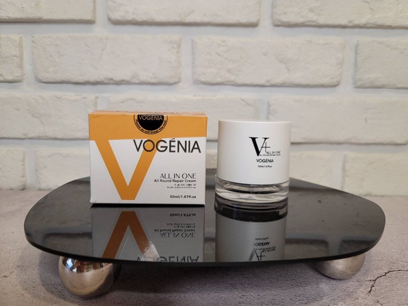 女人知己試用大隊,口碑行銷,部落客行銷,V+全方位修護乳霜,VOGÉNIA V+全方位修護乳霜,舒緩肌膚壓力,生活壓力也是會造成肌膚老化的原因之一,有研究報告指出，生活壓力可能是指生理上的睡眠不足,工作的壓力,人際關係等，還有外在的環境,現今的疫情,氣候的變化，這些對於肌膚來說都是一個壓力的來源。,懶人福星 一罐就足夠,專利研發,保持肌膚水潤度，使肌膚如絲般順滑,有助於舒緩和護理肌膚,提升肌膚對環境傷害的保護力優良製作,國際認證,專業技術